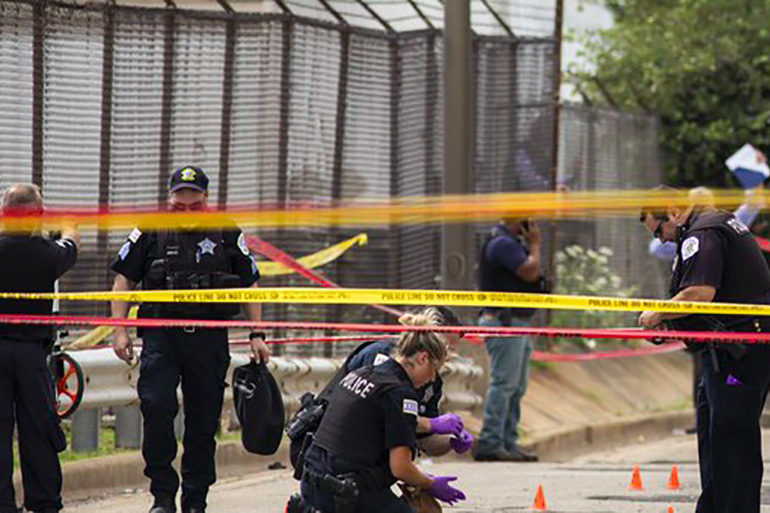 Three chicago police shot wounded